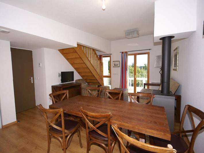 Ferienhaus für 8 Personen, mit Terrasse und Pool
