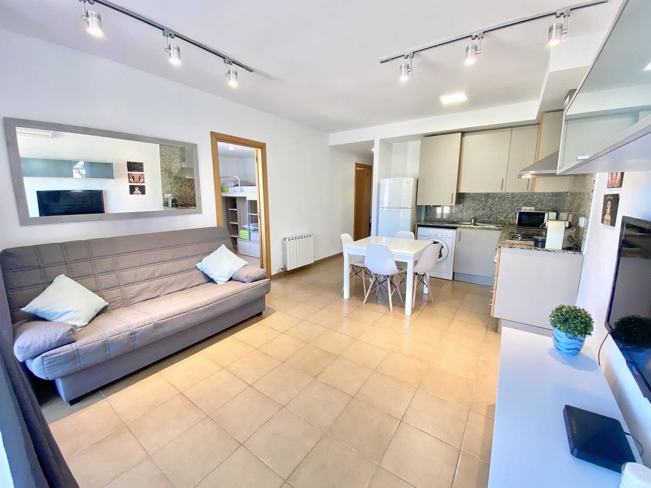 Ganze Ferienwohnung, Ferienwohnung für 6 Personen mit Pool in Sant Feliu de Guíxols, Costa Brava