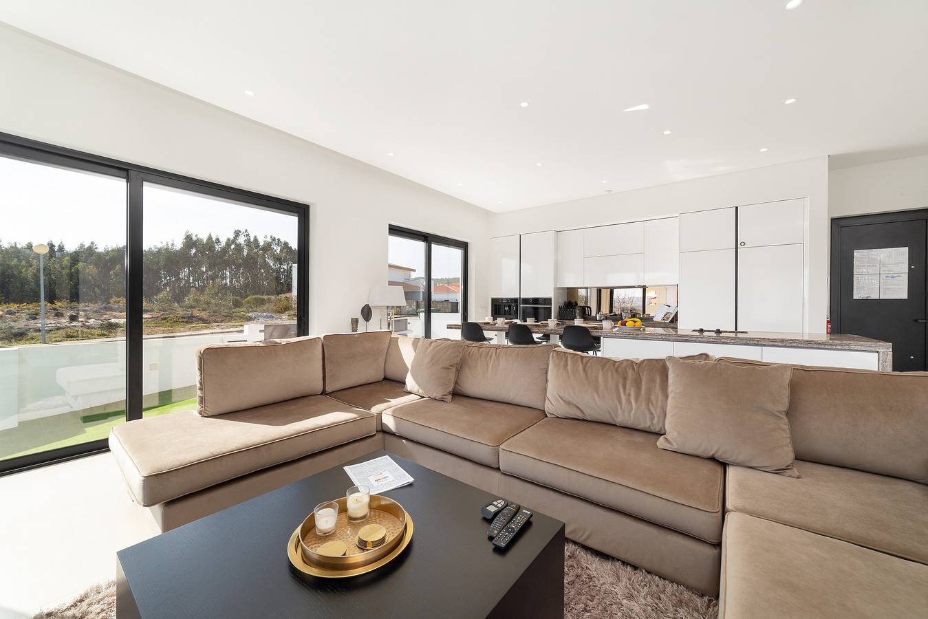 Villa Floresta - By Sch in São Martinho do Porto, Leiria District