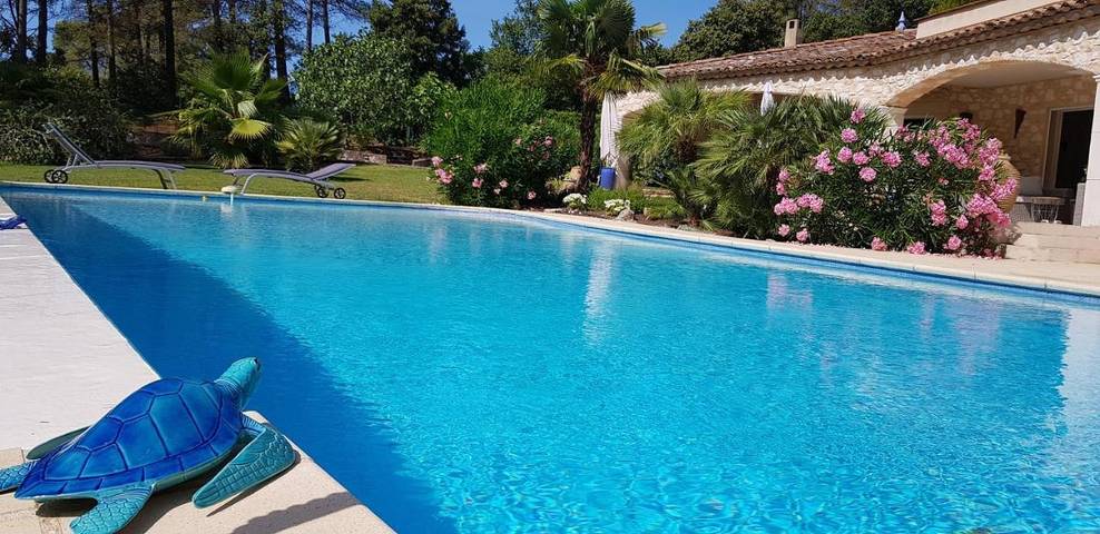 Chambre d’hôte pour 2 personnes, avec Terrasse et Jardin ainsi que Piscine et Vue à Les Arcs (Var)