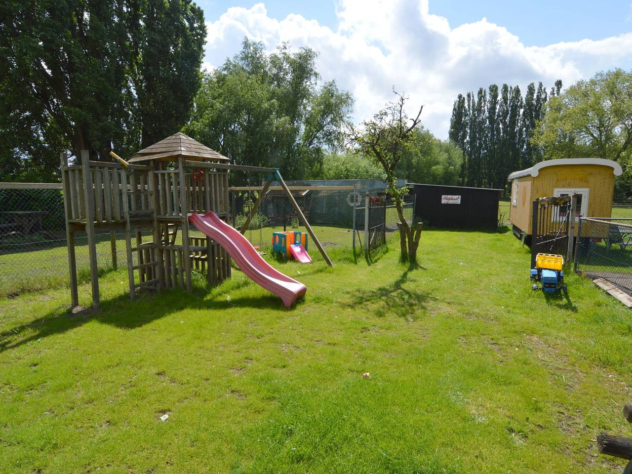 Holiday Home in Bergen op Zoom with Garden in Bergen op Zoom, North Brabant