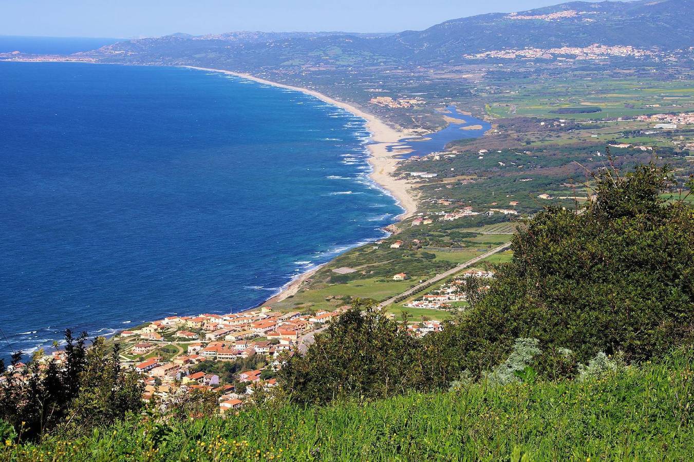 Holiday home by the sea with roof terrace, air conditioning and Wlan in La Ciaccia, Valledoria