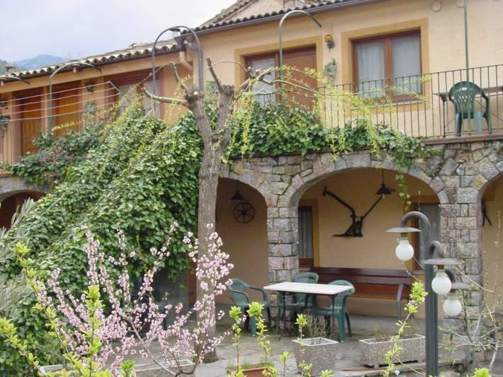 Casa de huéspuedes para 2 personas, con vistas y jardín en Port del Comte - 2