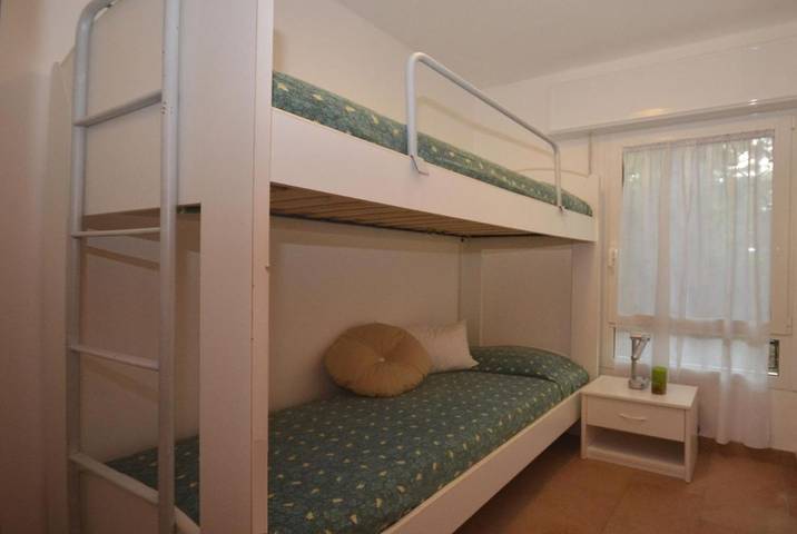 Apartamento entero, Preciosa casa de vacaciones en una zona tranquila in Lignano Pineta, Lignano Sabbiadoro