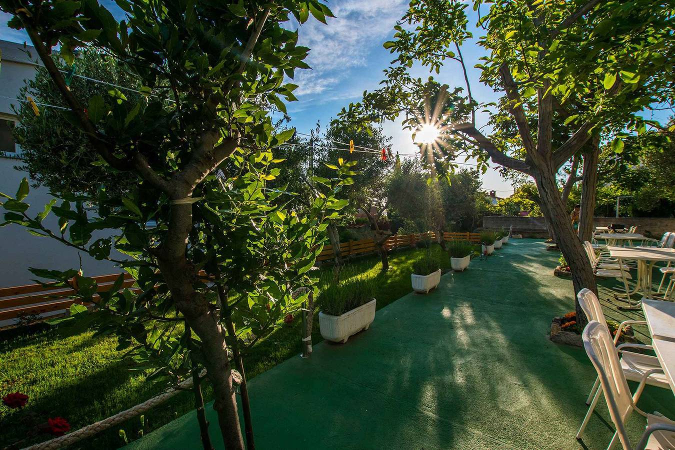 Ferienhaus mit Klimaanlage und Terrasse  in Starigrad Paklenica, Starigrad