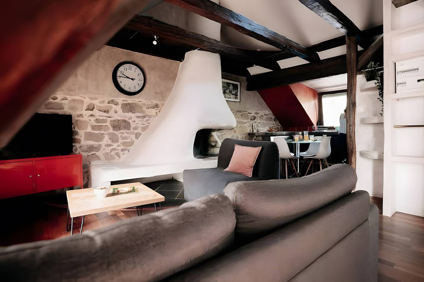 Appartement entier, Appartement 'Nid Douillet En Ville - L'atipik' avec Wi-Fi in Mulhouse, Région de Mulhouse
