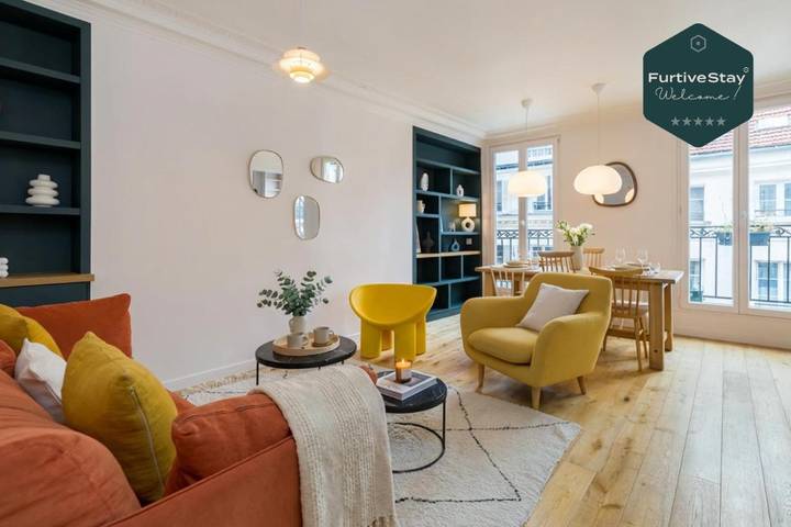 Gîte pour 6 personnes, avec vue et balcon dans Théâtre Mogador