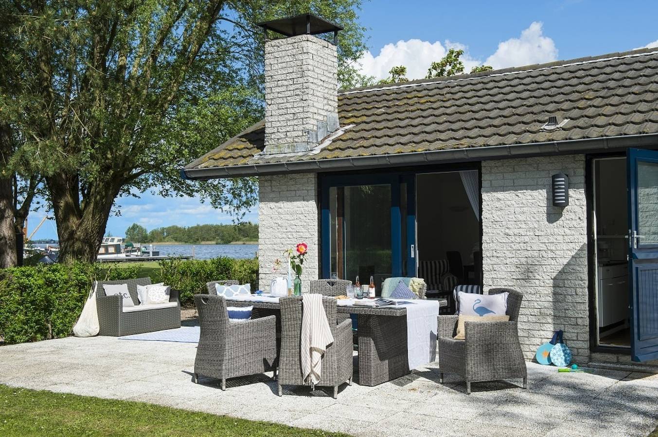 Komfortabler Bungalow für 6 Personen mit Bootssteg in einem Park an den Loosdrecht-Seen in Boomhoek, Loosdrecht
