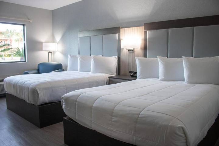 Hotel voor 4 personen, met zwembad - 1