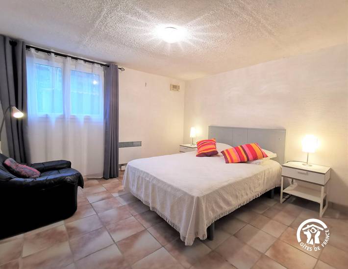 Gîte pour 2 personnes, avec piscine et terrasse dans l' Hérault - 3