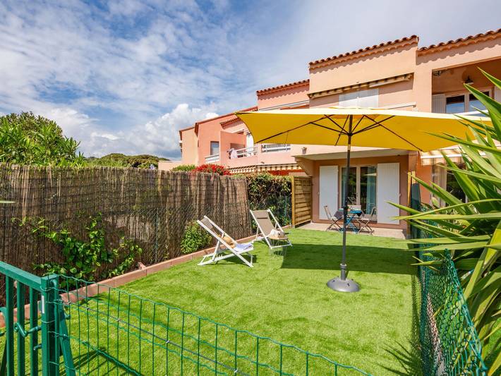 Appartement de vacances pour 3 personnes, avec Terrasse et Jardin