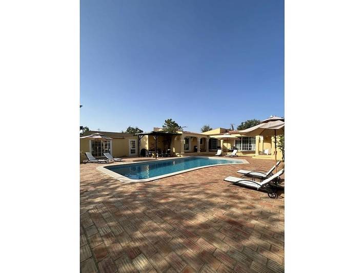 Ferienhaus in Almancil mit Schwimmbecken in Almancil, Faro Distrikt
