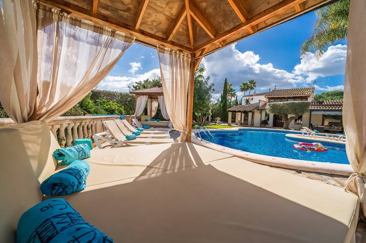 Villa for 8 people, with garden - 1