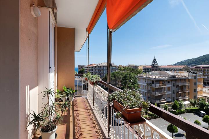 Appartamento intero, Appartamento 'Gloria' con Vista Mare, Wi-Fi e Aria Condizionata in Andora, Riviera di Ponente