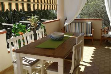 Ferienhaus für 9 Personen, mit Balkon und Garten in Santa Maria Navarrese