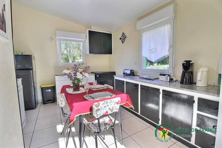 Gîte pour 3 personnes, avec jardin à Guern - 3