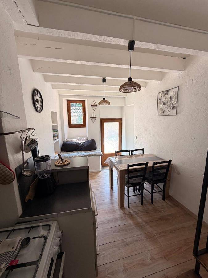 Appartement entier, Petite maison de vacances en Cévennes in Florac-Trois-Rivières, Parc national des Cévennes