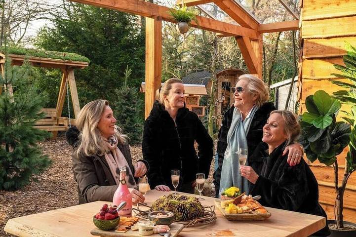 Ferienhaus für 7 Personen, mit Whirlpool und Garten sowie Balkon und Sauna