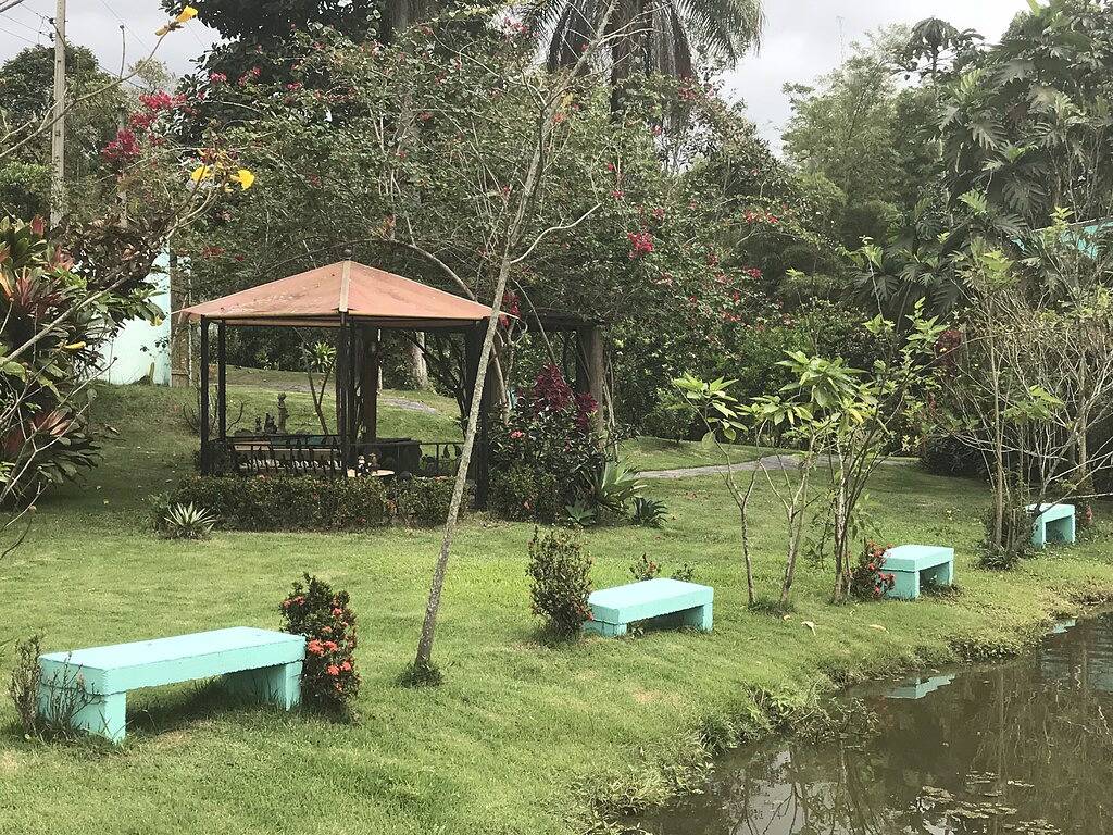 Bauernhaus und Wald in Guapimirim, Rio de Janeiro (Bundesstaat)