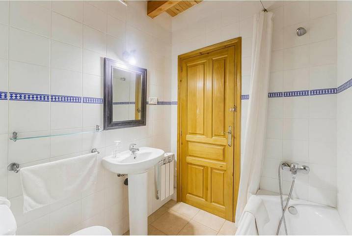 Casa rural para 13 personas, con jardín en Valle de Benasque - 2