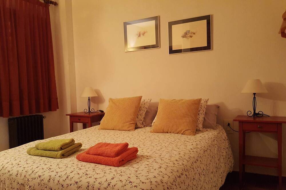 Entire apartment, Apartment (full rental) San Nicolas for 5 people in Cuenca, Cuenca Province