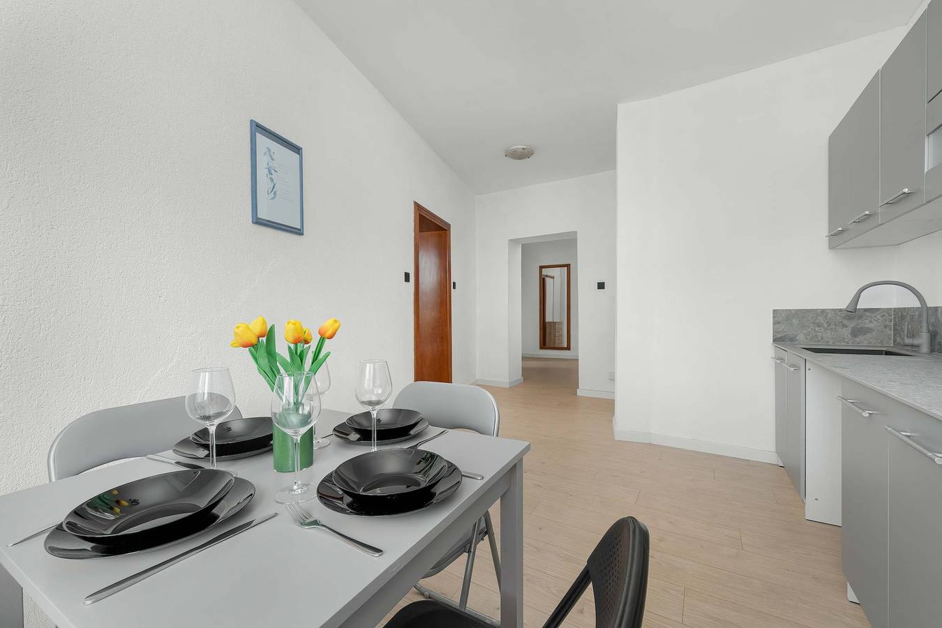 Ganze Wohnung, Spacious Apartment at Legionã³w Square | Workspace in Breslau, Niederschlesien