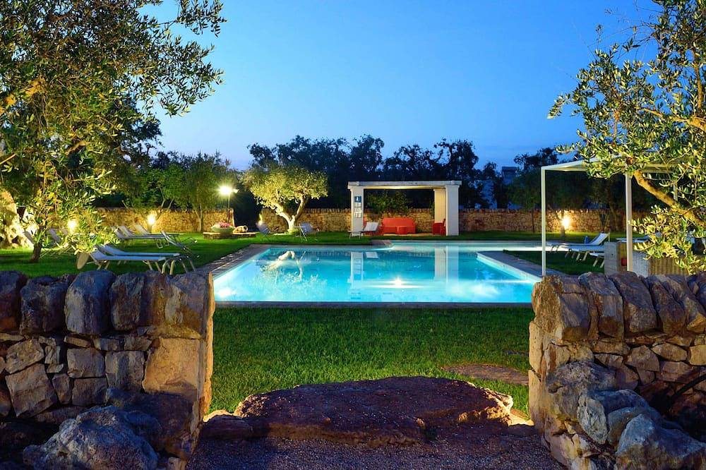 - The Court Of Trulli-\"Villa Origano\" in San Vito dei Normanni, Salento