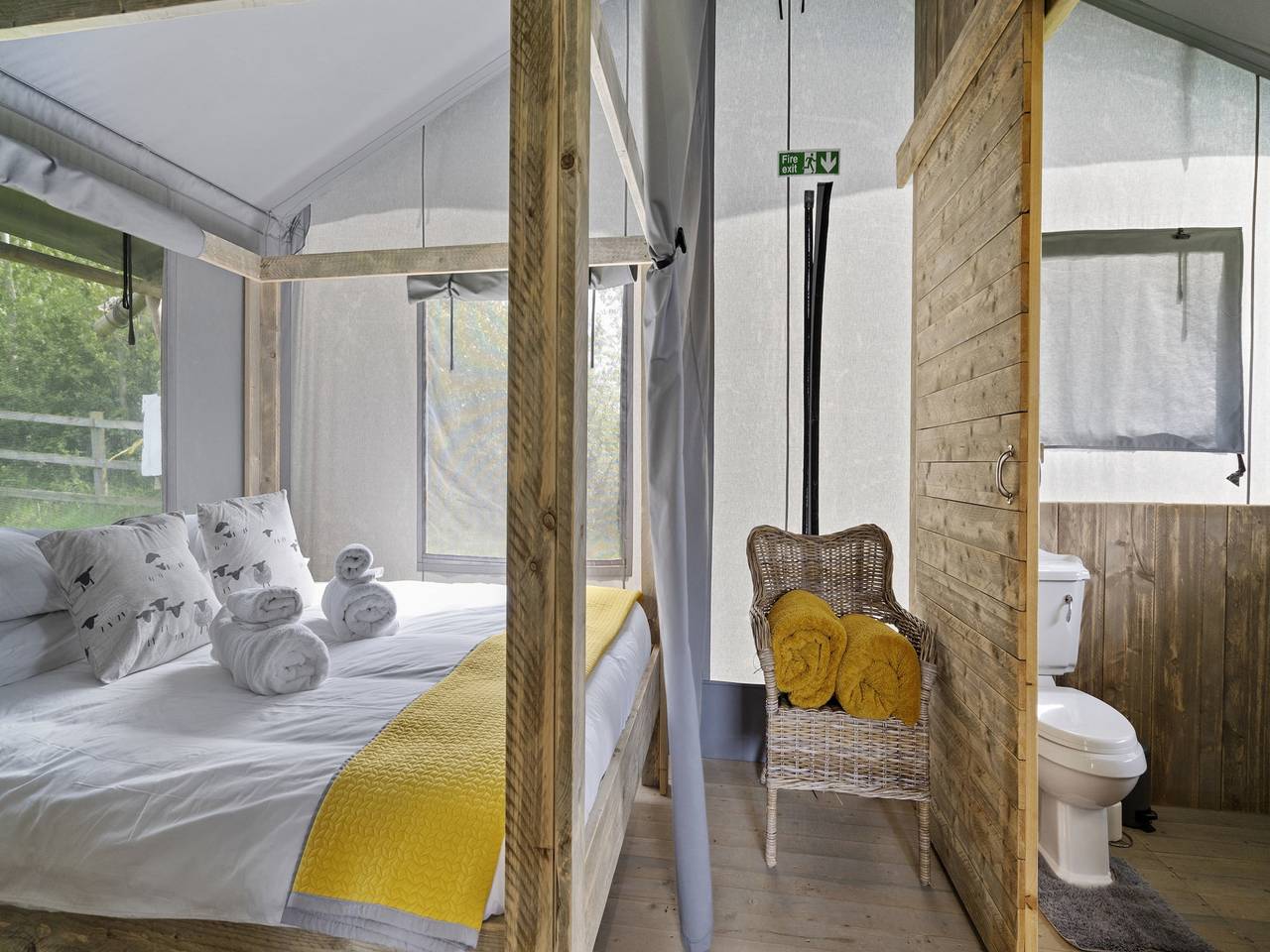 Tienda Safari en Hertford con Jacuzzi in Hertford, Hertfordshire