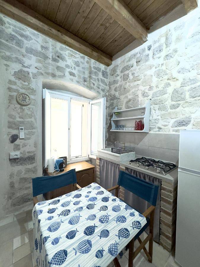 Maison d’hôte pour 3 personnes, avec terrasse dans Île de Sant'Antioco - 2