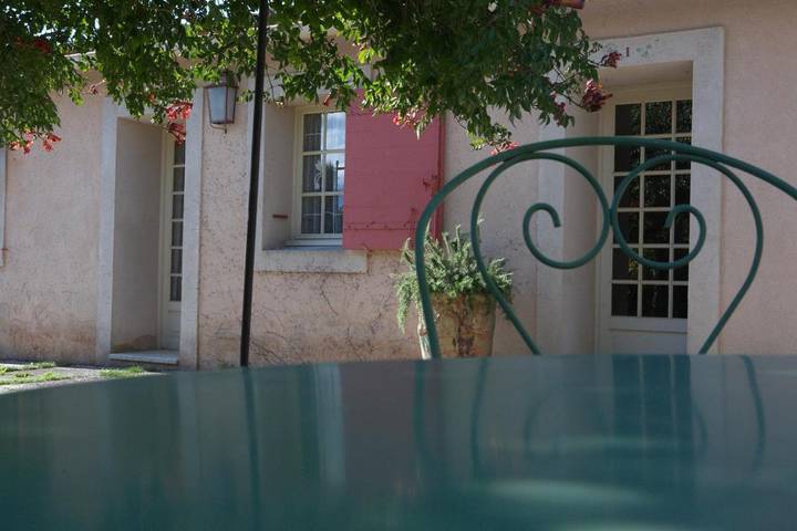 Gîte pour 2 personnes, avec vue ainsi que jardin et piscine à Mazan - 2