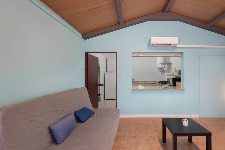 Villa för 6 Personer med trädgård in Sant Martí Sarroca, Barcelona inland