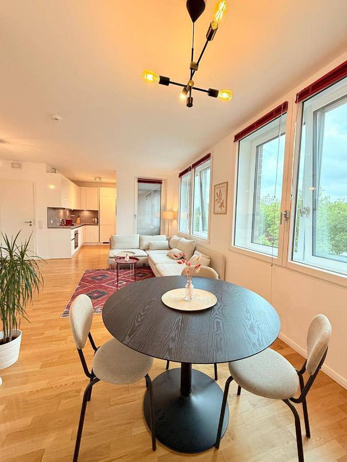 Ferienwohnung für 6 Personen, mit Balkon in Barmbek Hamburg - 2