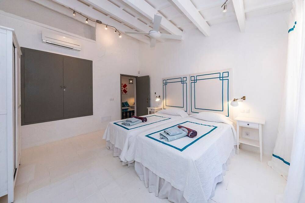 Deluxe Santa Monica - Six Bedroom Villa, Sleeps 12 in Es Migjorn Gran, Menorca