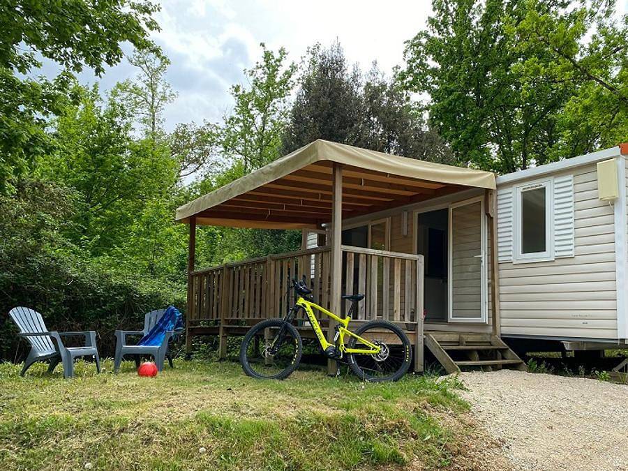 Camping La Chêneraie **** - Mobilhome 4 personnes - Cottage Le Mercure - climatisé - 2 chambres - S in Saint-Géry-Vers, Parc Naturel Régional des Causses du Quercy