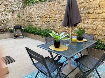 Gîte pour 2 personnes, avec terrasse à Mouleydier
