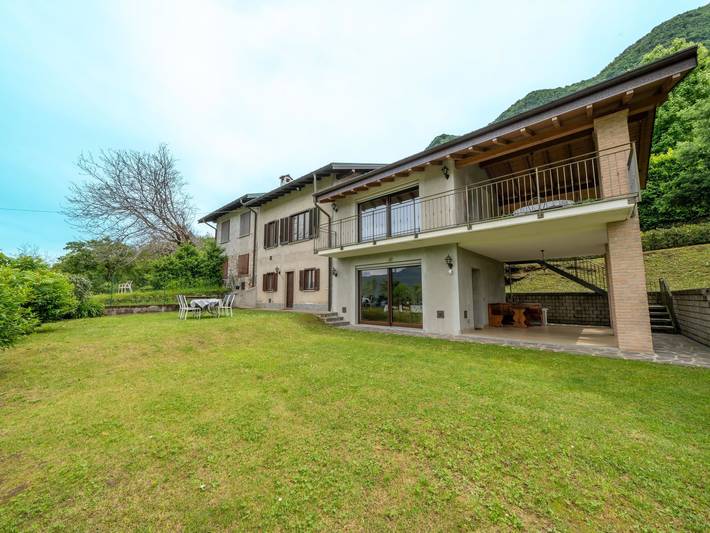 Ferienwohnung für 4 Personen, mit Garten und Seeblick sowie Terrasse, mit Haustier in Lago Maggiore (Lombardei) - 2