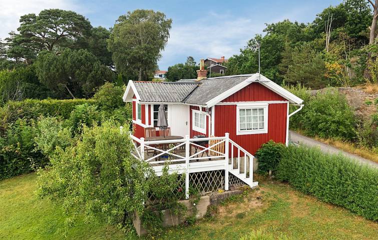 Ferienhaus für 4 Personen, mit Terrasse und Garten in Ljungskile