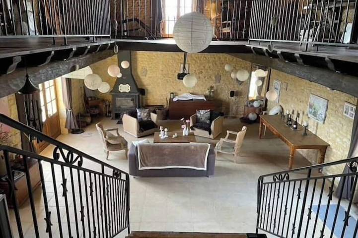 Location de vacances pour 6 personnes, avec jardin ainsi que piscine et terrasse à Sergeac - 3