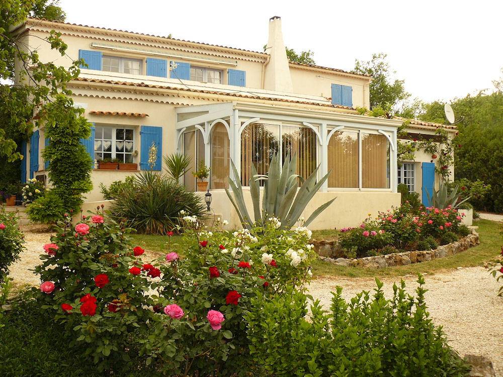 La Galinette - Chambre Bleue in La Roquebrussanne, Région de Brignoles