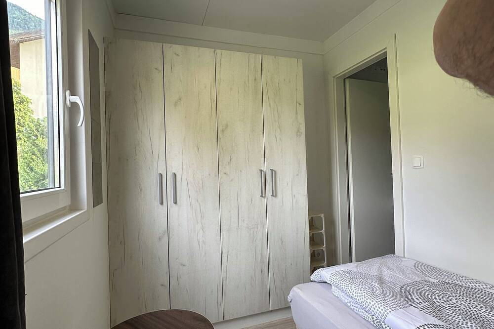 Luxcube 3 Komplette 2 Zimmer Unterkunft 27qm für bis zu 4 Erwachsenen Personen in Agarn, Walliser Alpen