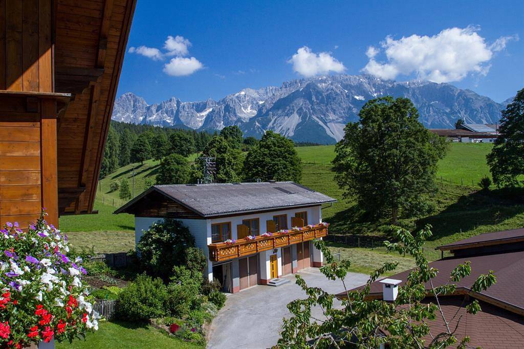 Vierbettzimmer mit Dusche, Wc in Pichl-Preunegg, Schladming-Dachstein