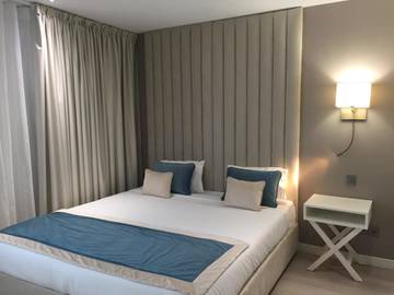 Hôtel pour 2 personnes, avec vue et terrasse à Saran