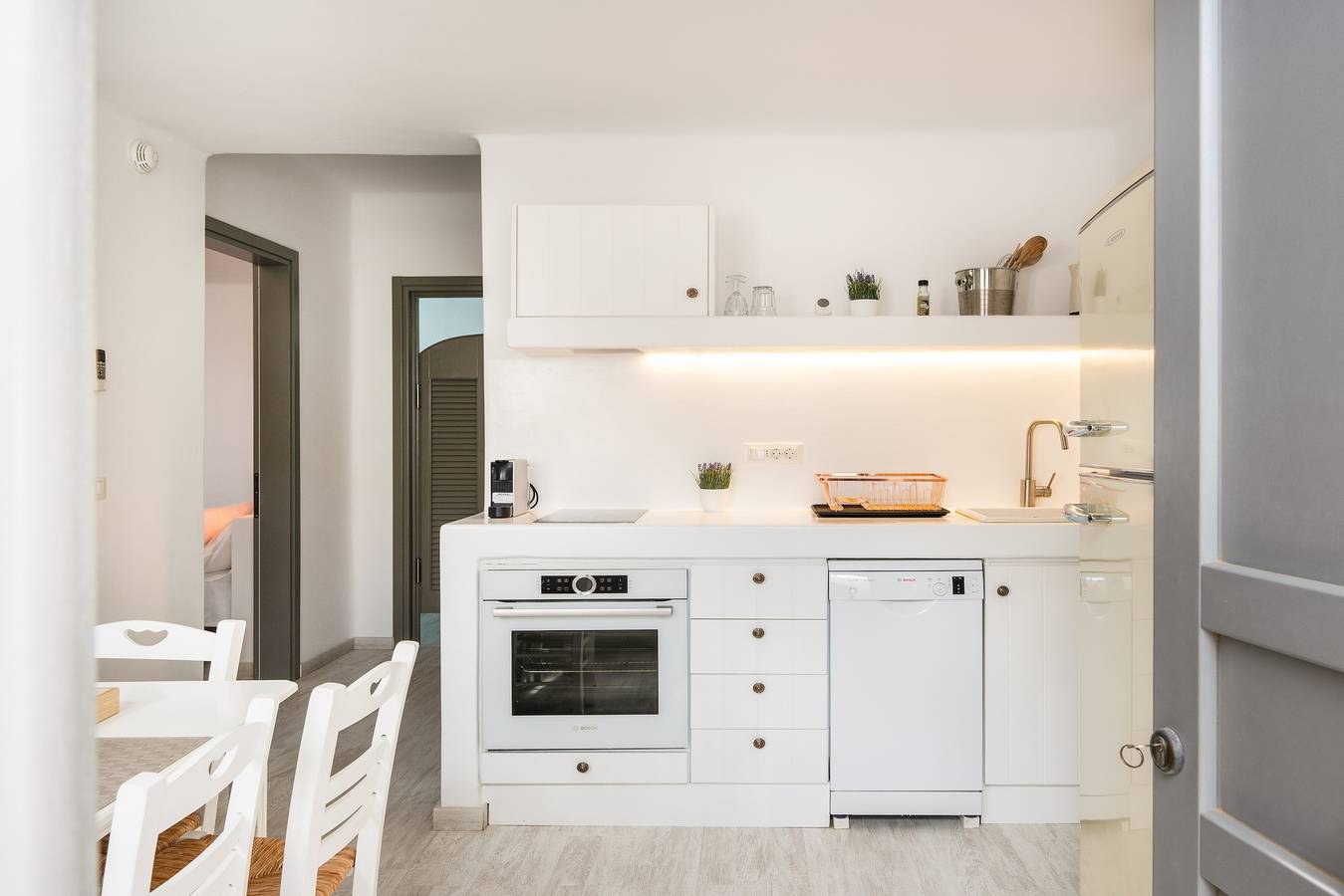 Entire apartment, Apartment 'Lavender' with Sea View, Wi-Fi and Air Conditioning in Milos