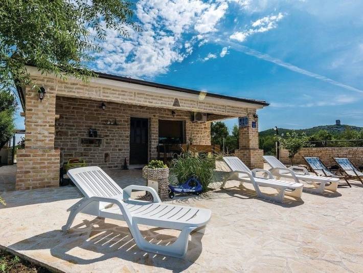 Ferienhaus für 7 Personen, mit Terrasse und Garten sowie Pool in Općina Stankovci - 3