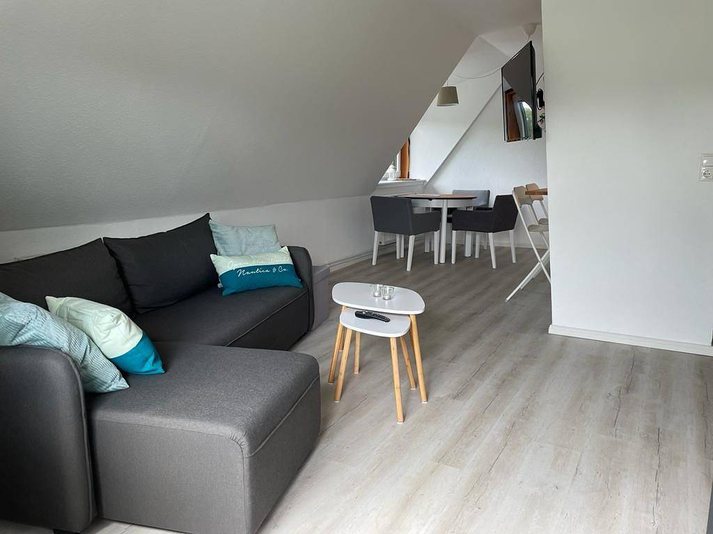 Ganze Wohnung, Tolle Ferienwohnung "Burgerblick" im Obergeschoss mit Platz für 2 Personen in Burg (Brodersby), Brodersby an der Schlei