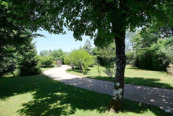 Le chalet du Lac in Maisod, Lac de Vouglans