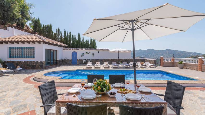 Casa rural para 11 personas, con piscina y jacuzzi en Sayalonga - 3