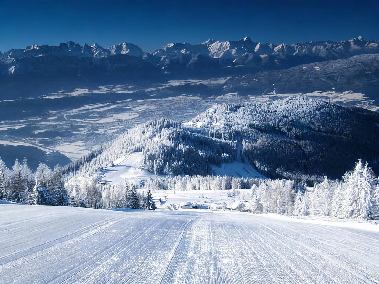 Premium chalet with sauna and terrace at a lake in Afritz am See, Villach-Land