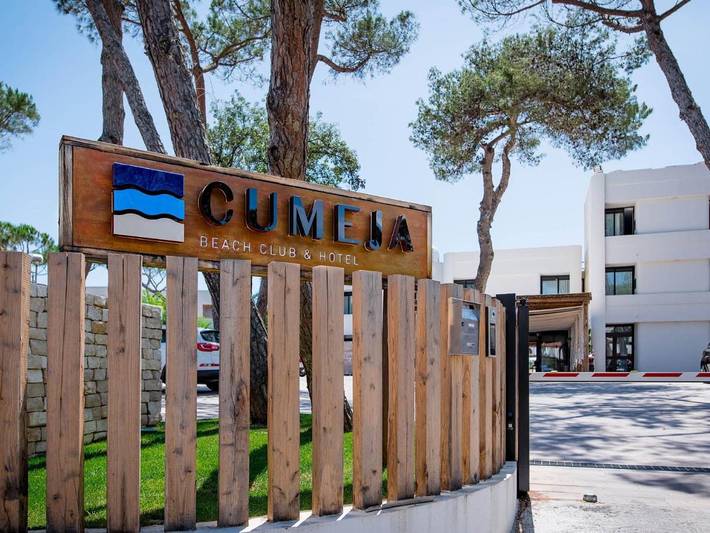 Appartamento per 3 persone, con Balcone e Idromassaggio nonché Terrazza e Giardino a Baia Domizia