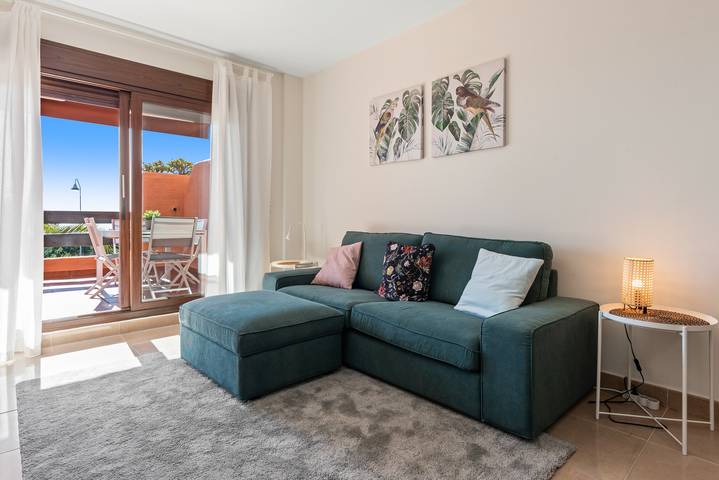 Ferienwohnung für 4 Personen, mit Meerblick und Balkon sowie Terrasse und Kinderpool in Estepona - 2